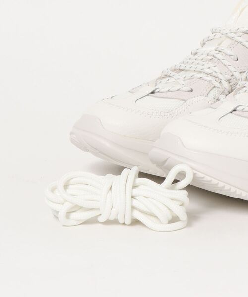 UGG（アグ）の「【UGG】CALLE LACE（スニーカー・レディース・ホワイト・23cm/23.5cm/24cm/24.5cm）」の4枚目の写真