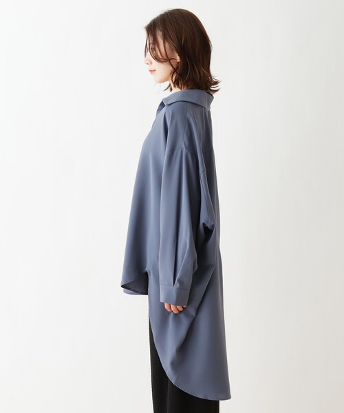 SHOO・LA・RUE（シューラルー）の「◆前後差ゆるスキッパーシャツ（シャツ/ブラウス・レディース・ブルー/ブラウン系/チャコールグレー/ベージュ・00）」の6枚目の写真