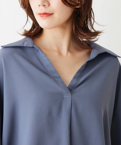 SHOO・LA・RUE（シューラルー）の「◆前後差ゆるスキッパーシャツ（シャツ/ブラウス・レディース・ブルー/ブラウン系/チャコールグレー/ベージュ・00）」の8枚目の写真