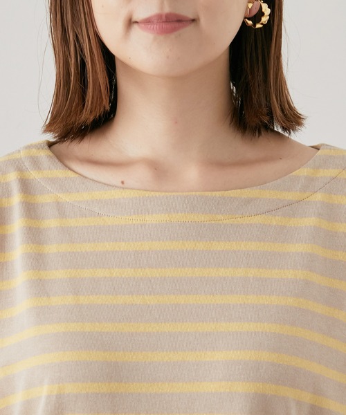 SALON adam et rope'（サロン アダム エ ロペ）の「<春まで使える>【WEB限定】オーバーシルエットボーダーTee（Tシャツ/カットソー・レディース・ベージュ/カーキ/ブラック系その他・FREE）」の4枚目の写真
