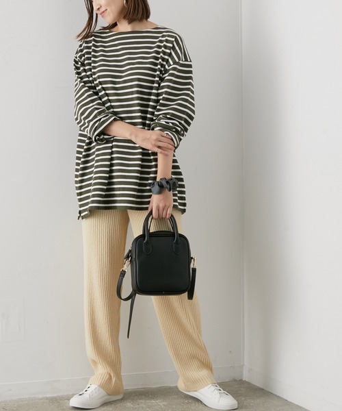 SALON adam et rope'（サロン アダム エ ロペ）の「<春まで使える>【WEB限定】オーバーシルエットボーダーTee（Tシャツ/カットソー・レディース・ベージュ/カーキ/ブラック系その他・FREE）」の16枚目の写真