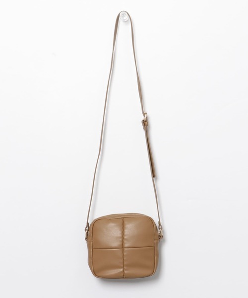 RODE SKO（ロデスコ）の「キルティングショルダーバッグ（ショルダーバッグ・レディース・ブラック/キャメル・ONE）」の14枚目の写真