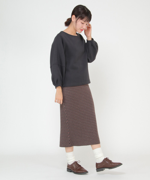 LBC(エルビーシー)の「幾何学柄ジャガードニットスカート(スカート・レディース・ブラック/ベージュ・M)」の4枚目の写真