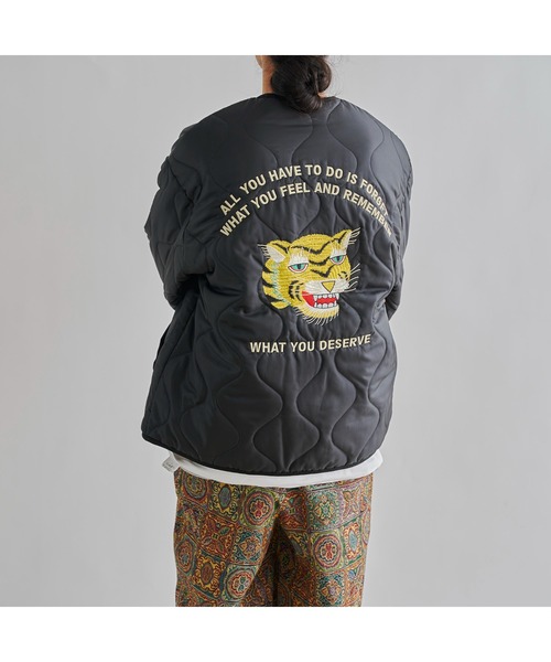 CPCM（シーピーシーエム）の「バック刺繍キルティングジャケット/キルティングライナー（ミリタリージャケット・メンズ・カーキ/ブラック・LARGE/MEDIUM）」の16枚目の写真