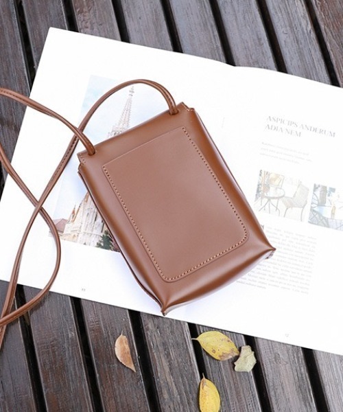 H.Warren（エイチウォーレン）の「ポシェットミニショルダー（ショルダーバッグ・レディース・ブラウン/ブラック/アイボリー・FREE）」の5枚目の写真