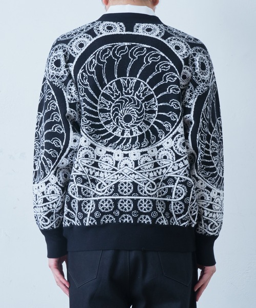 Lui's（ルイス）の「柄編みジャガードカーディガン（カーディガン/ボレロ・メンズ・ブラック/チャコールグレー・SMALL/MEDIUM）」の5枚目の写真