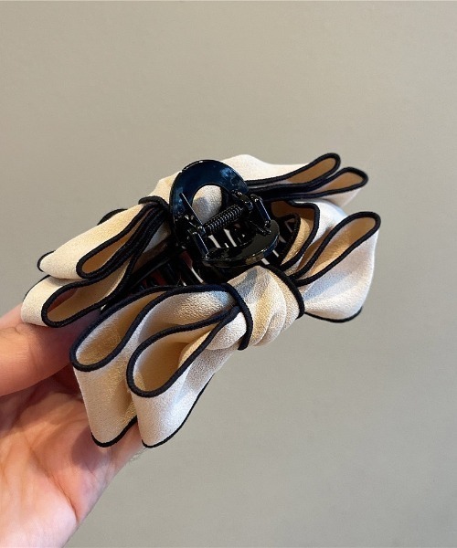 LAC-VERT（ラック・ヴェール）の「リボンラウンドヘアクリップ（バレッタ/ヘアクリップ・レディース・ホワイト/ブラック・FREE）」の12枚目の写真