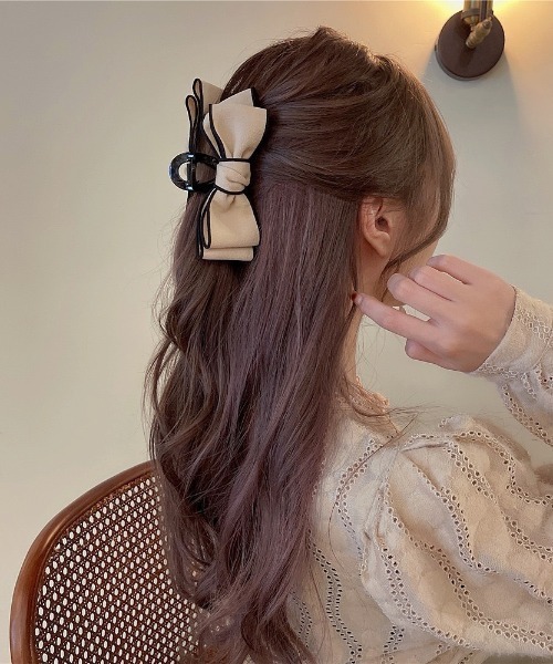 LAC-VERT（ラック・ヴェール）の「リボンラウンドヘアクリップ（バレッタ/ヘアクリップ・レディース・ホワイト/ブラック・FREE）」の8枚目の写真