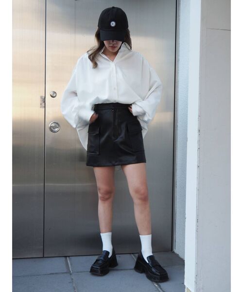 EVRIS（エヴリス）の「ショルダーギャザーチュニックシャツ（シャツ/ブラウス・レディース・ホワイト/ブラック/グリーン・FREE）」の7枚目の写真