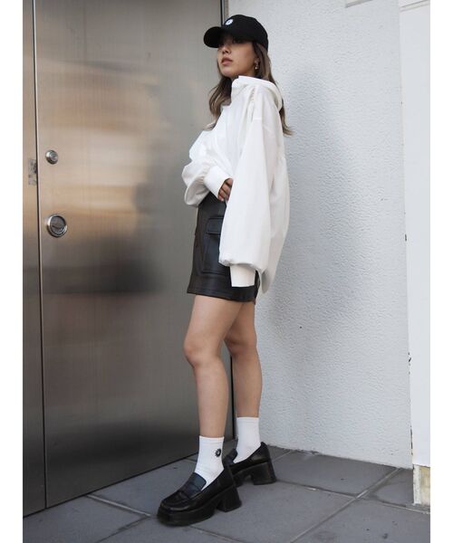 EVRIS（エヴリス）の「ショルダーギャザーチュニックシャツ（シャツ/ブラウス・レディース・ホワイト/ブラック/グリーン・FREE）」の8枚目の写真