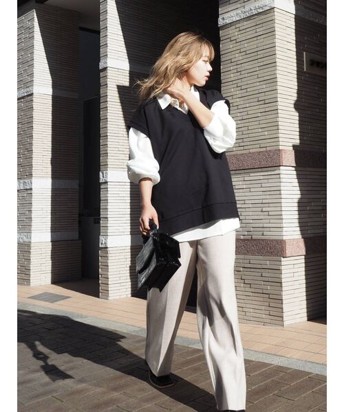 EVRIS（エヴリス）の「ショルダーギャザーチュニックシャツ（シャツ/ブラウス・レディース・ホワイト/ブラック/グリーン・FREE）」の14枚目の写真