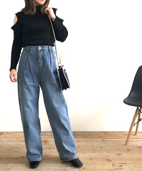 Kotoe(コトエ)の「オープンショルダー モックネック リブ ニット(ニット/セーター・レディース・ホワイト/ブラック/ベージュ/オフホワイト・FREE)」の8枚目の写真