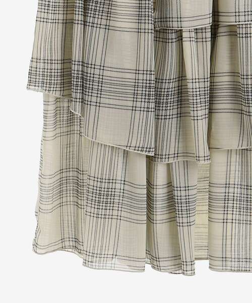 MAJESTIC LEGON（マジェスティックレゴン）の「アシメティアードスカート（スカート・レディース・ホワイト系その他2/ベージュ系その他2/ブラック系その他・MEDIUM）」の16枚目の写真