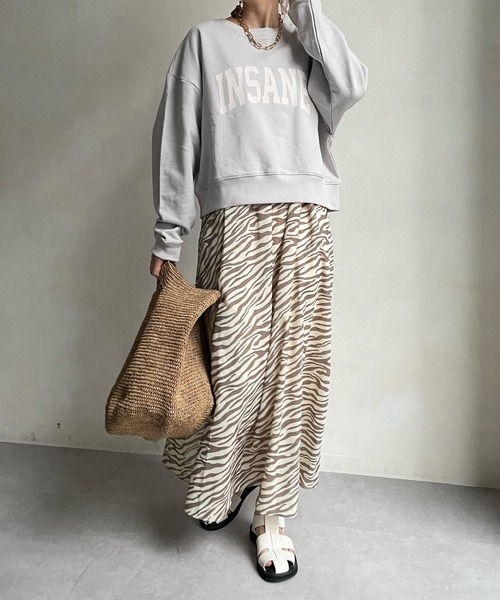 DouDou(ドゥドゥ)の「INSANE ロゴスウェット(Tシャツ/カットソー・レディース・ホワイト/グレイッシュベージュ・FREE)」の14枚目の写真