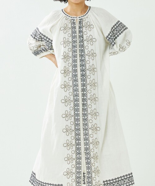 Freada（フリーダ）の「Freada/フリーダ インドコード刺繍ワンピース（シャツワンピース・レディース・ブラック/ホワイト・ﾌﾘ-）」の12枚目の写真