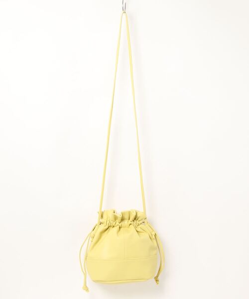 Lugnoncure(ルノンキュール)の「合皮巾着バッグ(ハンドバッグ・レディース・ブラック/オフホワイト/イエロー・フリ-)」の3枚目の写真