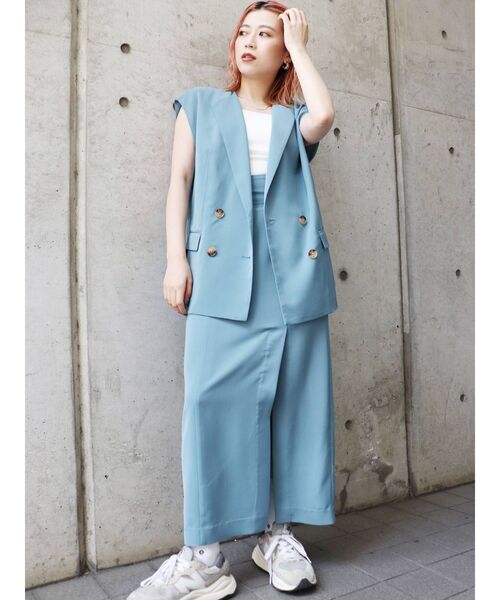 MURUA（ムルーア）の「ドビークロススリットスカート【セットアップ着用可能】（スカート・レディース・ブラック/ベージュ/ブルー・1/2）」の9枚目の写真