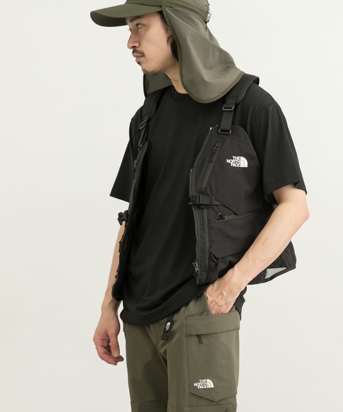 THE NORTH FACE（ザノースフェイス）の「THE NORTH FACE　GEAR MESH VEST（ベスト・メンズ・ブラック/オリーブ・MEDIUM）」の4枚目の写真