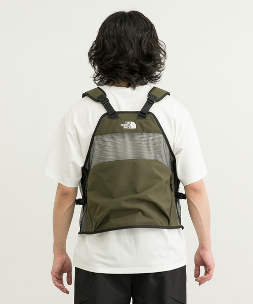 THE NORTH FACE（ザノースフェイス）の「THE NORTH FACE　GEAR MESH VEST（ベスト・メンズ・ブラック/オリーブ・MEDIUM）」の13枚目の写真