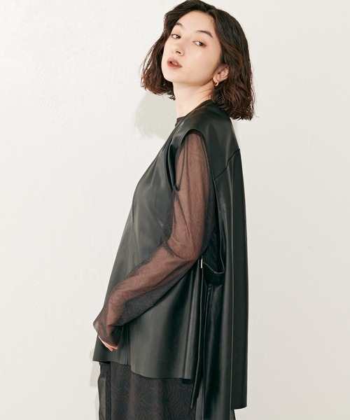 Lui's（ルイス）の「Vネックエコレザーベスト(セットアップ対応)（ベスト・レディース・ブラック/ライトベージュ・FREE）」の16枚目の写真