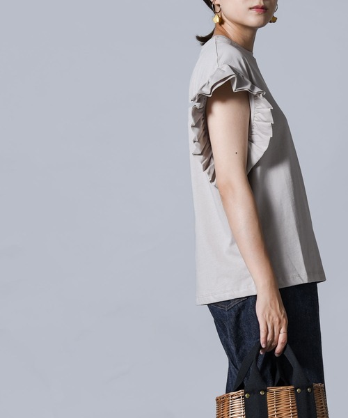 folka（フォルカ）の「【folka（フォルカ）】袖フリルTシャツ（Tシャツ/カットソー・レディース・ホワイト/チャコールグレー/ブラック/ピンクベージュ・ONE SIZE）」の16枚目の写真