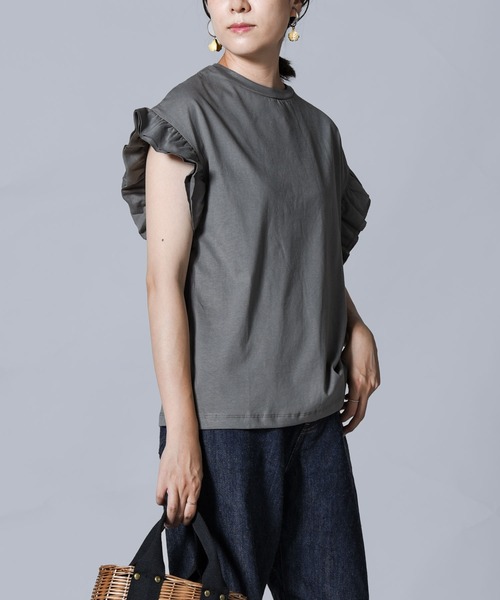 folka（フォルカ）の「【folka（フォルカ）】袖フリルTシャツ（Tシャツ/カットソー・レディース・ホワイト/チャコールグレー/ブラック/ピンクベージュ・ONE SIZE）」の13枚目の写真