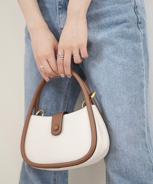 Reurie'（レウリィ）の「2wayバイカラーバッグ（ショルダーバッグ・レディース・ブラック×ホワイト/ブラウン系その他・FREE）」の2枚目の写真