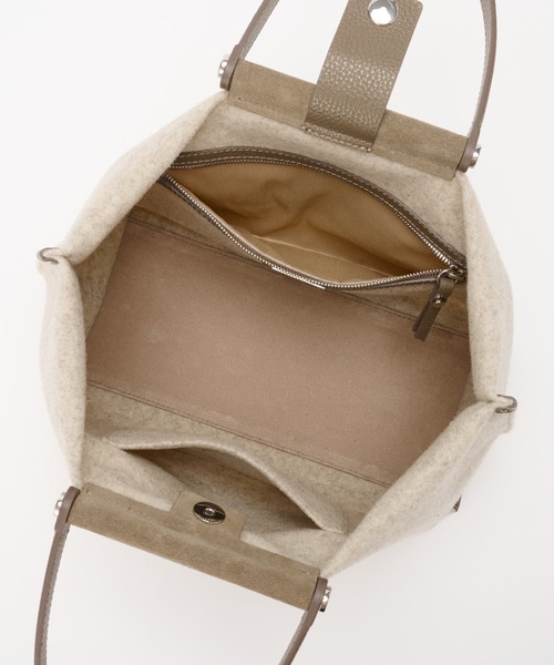 IACUCCI（イアクッチ）の「ソルベット M FELTRO MONOREWOOLY（トートバッグ・レディース・グレー/ベージュ系その他・FREE）」の13枚目の写真