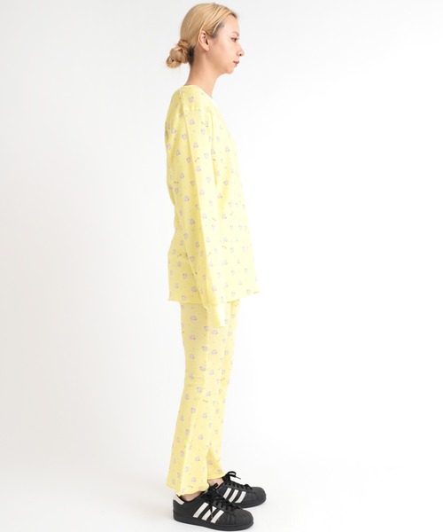 RNA（アールエヌエー）の「M1919 ヴィンテージフラワーワッフルフレアー（その他パンツ・レディース・ブラック/オフホワイト/ライトイエロー・MEDIUM）」の22枚目の写真