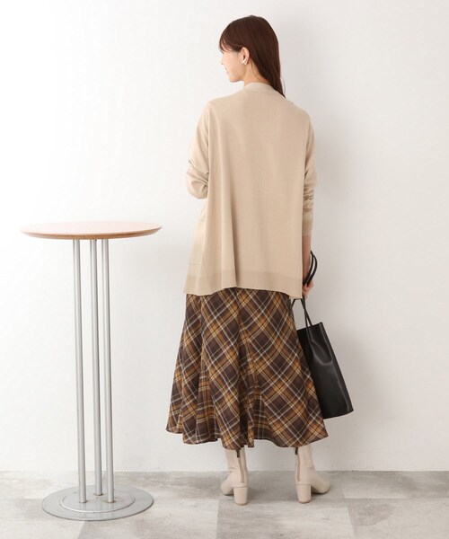 DRESKIP（ドレスキップ）の「◆【すっきり見え】ゆったりVネックカーディガン（カーディガン/ボレロ・レディース・ブラック/グリーン/ベージュ/パープル系・04/02/03）」の9枚目の写真