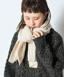 CALIFORNIA OUTFITTERS（カリフォルニア アウトフィッターズ）の「模様編みがナチュラル系大人女子にぴったり。程よいボリュームが嬉しいニットマフラー。（マフラー）」
