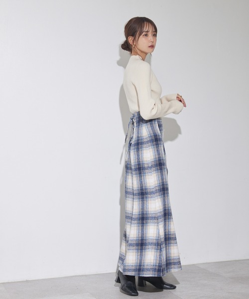 ADIRA（アディラ）の「キモウチェックロングマーメイドスカート（スカート・レディース・ブルー/ブラック・MEDIUM）」の4枚目の写真