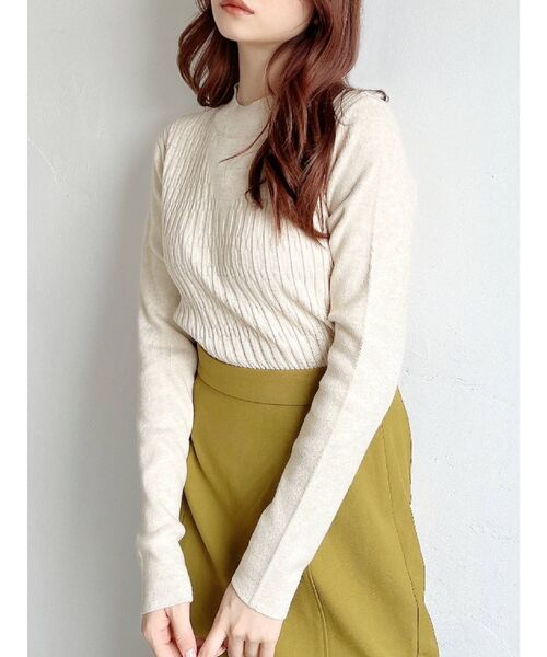 RESEXXY(リゼクシー)の「デザインコンパクトニットトップス(ニット/セーター・レディース・ブラック/ブラウン/アイボリー/ブルー・FREE)」の2枚目の写真