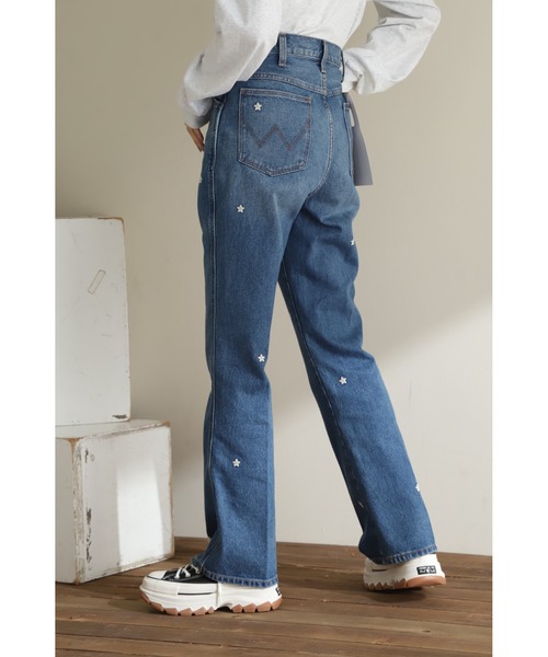 Wrangler（ラングラー）の「(WRANGLER)デニムパンツ（デニムパンツ・レディース・ブルー・SMALL/MEDIUM/XS）」の3枚目の写真