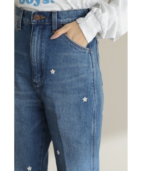 Wrangler（ラングラー）の「(WRANGLER)デニムパンツ（デニムパンツ・レディース・ブルー・SMALL/MEDIUM/XS）」の4枚目の写真