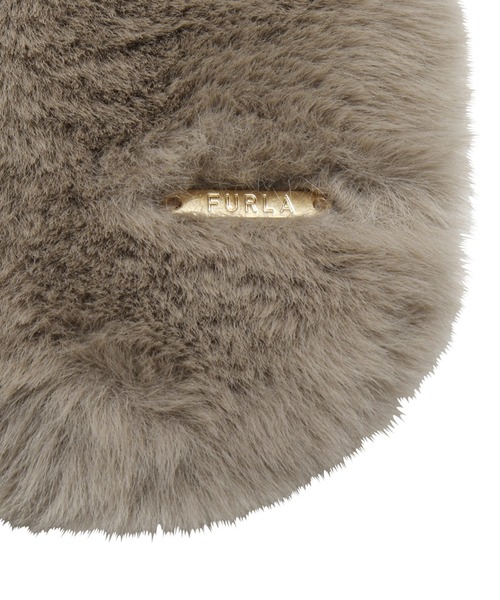 FURLA(フルラ)の「フェイクファー マフラー レザーベルト(マフラー・レディース・ベージュ/ピンク/ライトグレー/オフホワイト/ワインレッド/ライトベージュ/ブラック・FREE)」の19枚目の写真