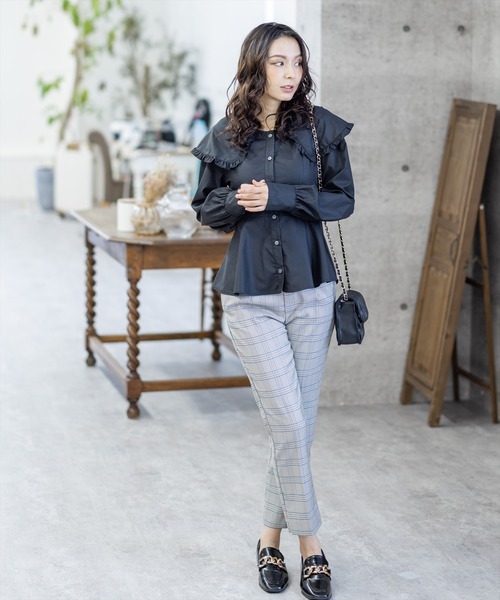 clear（クリア）の「ビッグカラーブラウス（シャツ/ブラウス・レディース・ブラック/オフホワイト・F）」の13枚目の写真