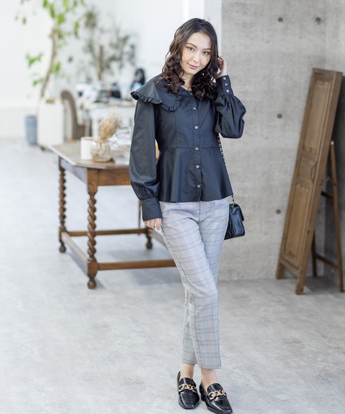 clear（クリア）の「ビッグカラーブラウス（シャツ/ブラウス・レディース・ブラック/オフホワイト・F）」の4枚目の写真