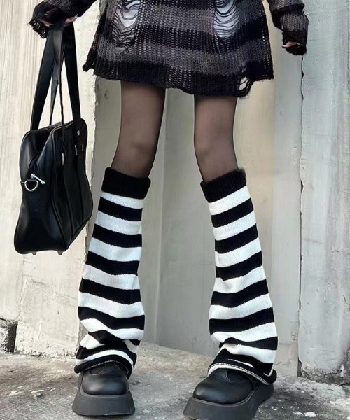 wears(ウェアーズ)の「ブーツカット ルーズレッグウォーマー(レッグウォーマー・レディース・ブラック/アイボリー/グレー系その他/ブラック系その他・FREE)」の3枚目の写真