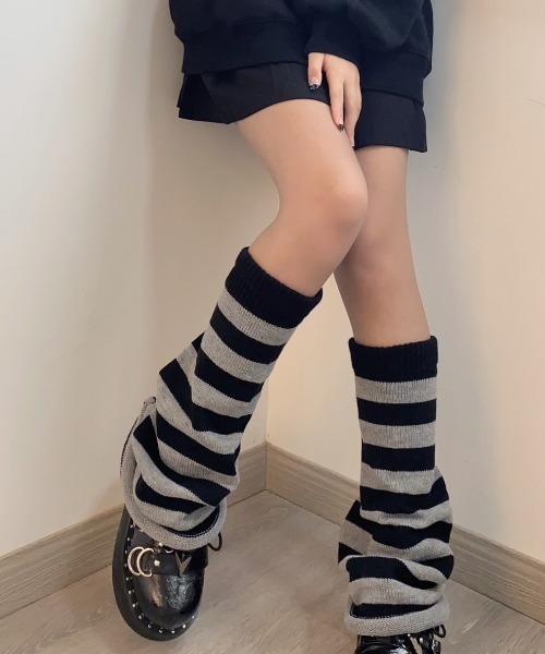 wears(ウェアーズ)の「ブーツカット ルーズレッグウォーマー(レッグウォーマー・レディース・ブラック/アイボリー/グレー系その他/ブラック系その他・FREE)」の4枚目の写真