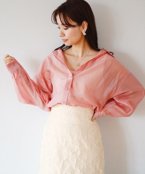 mysty woman(ミスティウーマン)の「シアールーズチュニックシャツ 186265(シャツ/ブラウス・レディース・ブラック/オフホワイト/ピンク/グリーン/ライトベージュ/グレイッシュブルー・FREE)」の14枚目の写真