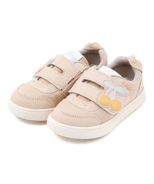IFME（イフミー）の「KIDS｜ifme CALIN チェリーモチーフキベルトスニーカー（スニーカー・キッズ・ピンク/グレー/ベージュ・20.0cm/16.0cm/19.0cm/17.0cm/21.0cm/18.0cm/17.5cm/15.0cm/19.5cm/15.5cm/16.5cm/20.5cm/18.5cm）」の3枚目の写真