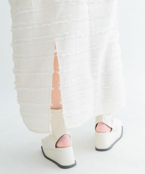 KBF（ケイビーエフ）の「ストレッチブーツサンダル（サンダル・レディース・オフホワイト/ブラック・38/36/37）」の14枚目の写真