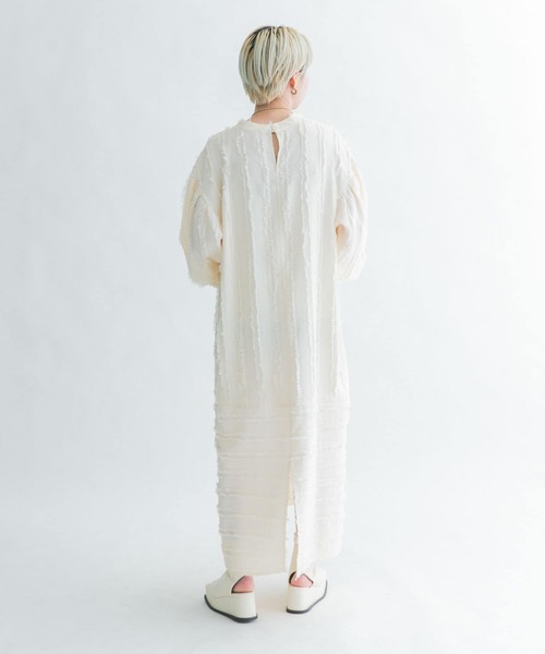 KBF（ケイビーエフ）の「ストレッチブーツサンダル（サンダル・レディース・オフホワイト/ブラック・38/36/37）」の17枚目の写真