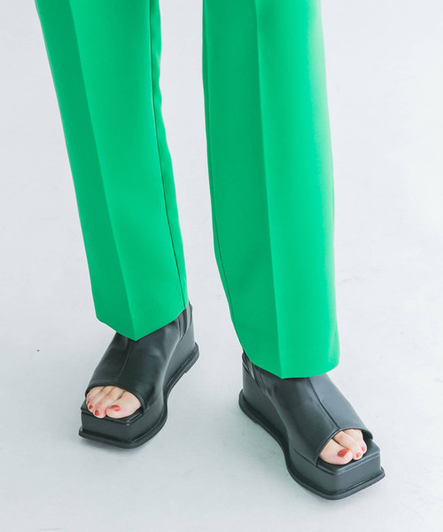 KBF（ケイビーエフ）の「ストレッチブーツサンダル（サンダル・レディース・オフホワイト/ブラック・38/36/37）」の20枚目の写真