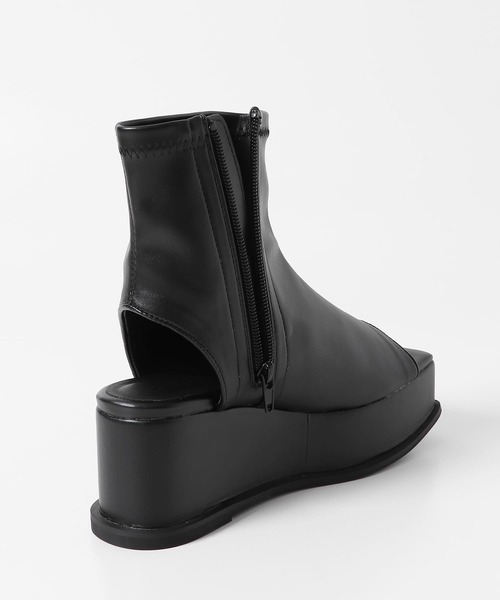 KBF（ケイビーエフ）の「ストレッチブーツサンダル（サンダル・レディース・オフホワイト/ブラック・38/36/37）」の9枚目の写真