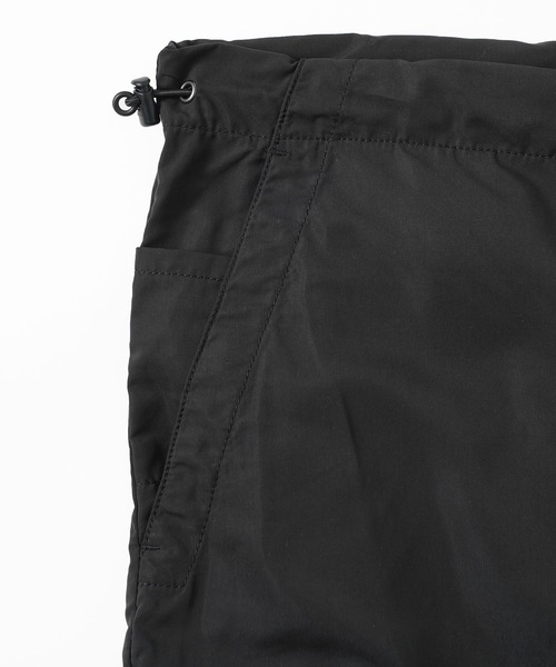 X-girl(エックスガール)の「GATHERED WAIST CARGO SKIRT(スカート・レディース・ブラック/ホワイト/ライトグリーン・S/M)」の6枚目の写真