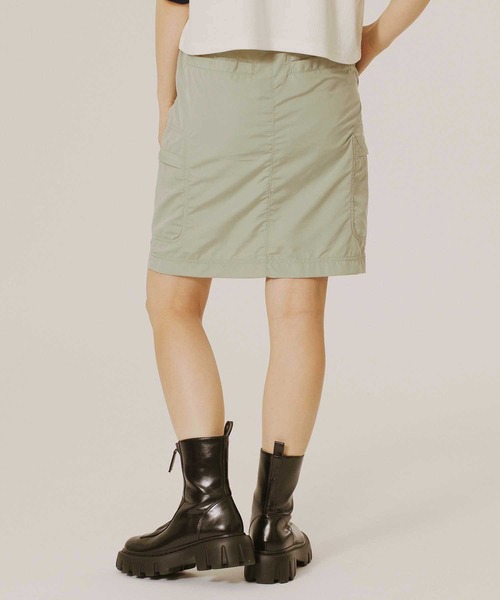 X-girl(エックスガール)の「GATHERED WAIST CARGO SKIRT(スカート・レディース・ブラック/ホワイト/ライトグリーン・S/M)」の19枚目の写真