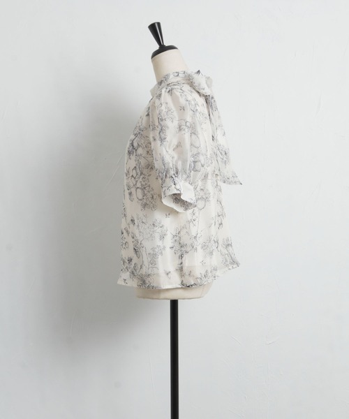 tocco closet（トッコ　クローゼット）の「前後２ＷＡＹボウタイリボントワルドジュイシアーブラウス（シャツ/ブラウス・レディース・ベージュ/ブルー・M）」の20枚目の写真