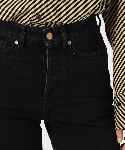 BY MALENE BIRGER（バイマレーネビルガー）の「BY MALENE BIRGER ストレートブラックデニム（デニムパンツ・レディース・ブラック・26/27）」の2枚目の写真
